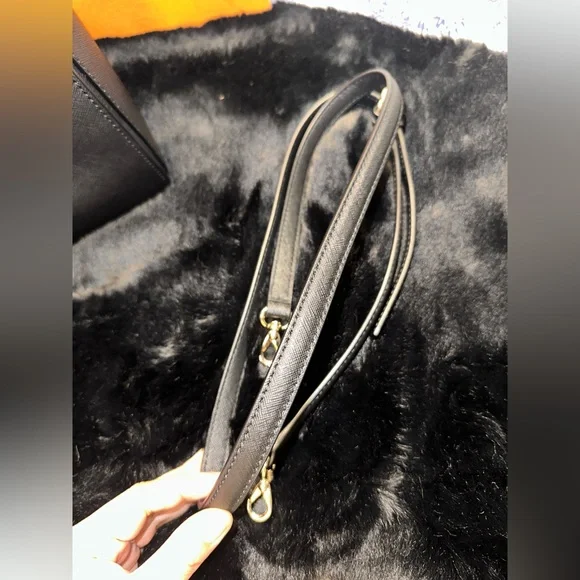 ❌❌SOLD❌❌🎀Kate Spade tote🎀 - Picture 5 of 14